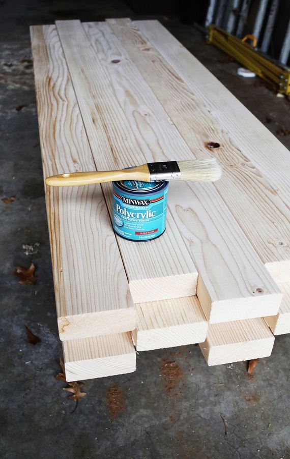 DIY-Wooden-Coffee-Table
