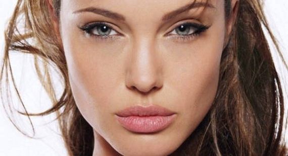 09-Ways-To-Make-Your-Lips-Look-Perfect