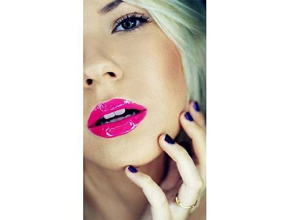 03-Lipstick-Makeup
