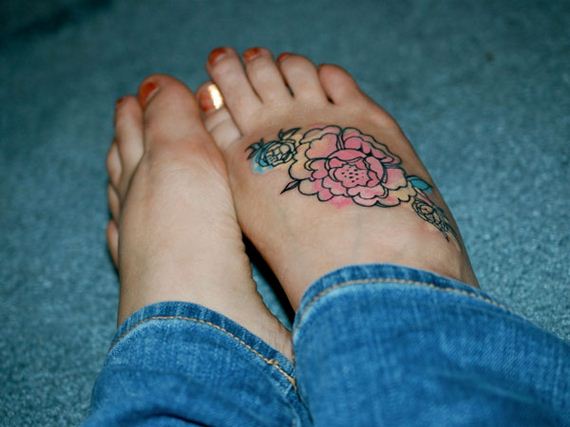 04-sensible-small-flower-tattoos