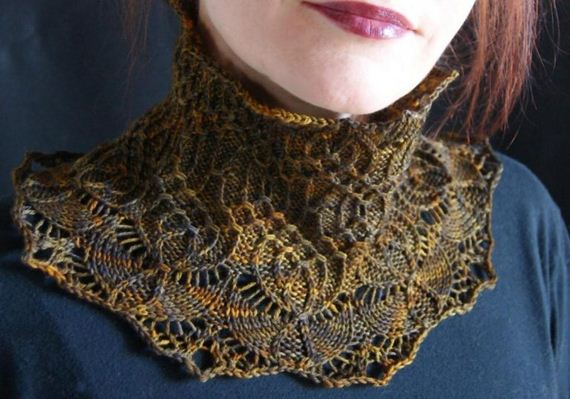11-warm-knitted-cowls