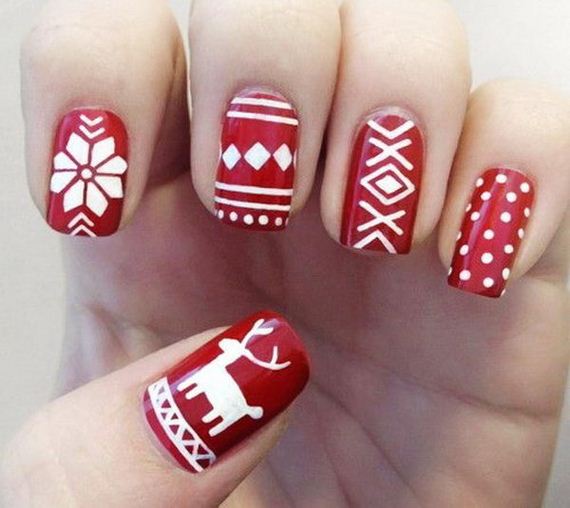 01-cool-christmas-nail-designs