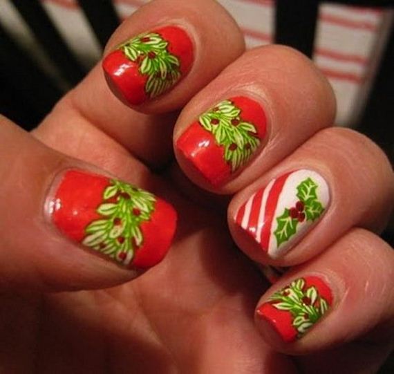 10-cool-christmas-nail-designs