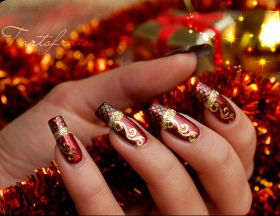 19-cool-christmas-nail-designs