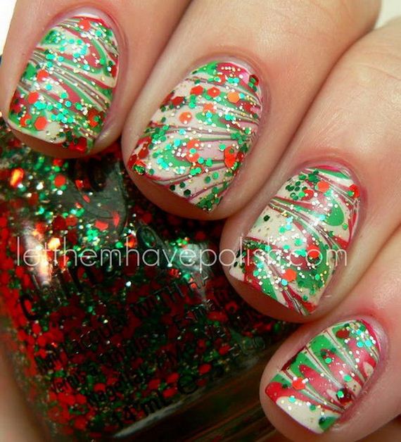 23-cool-christmas-nail-designs