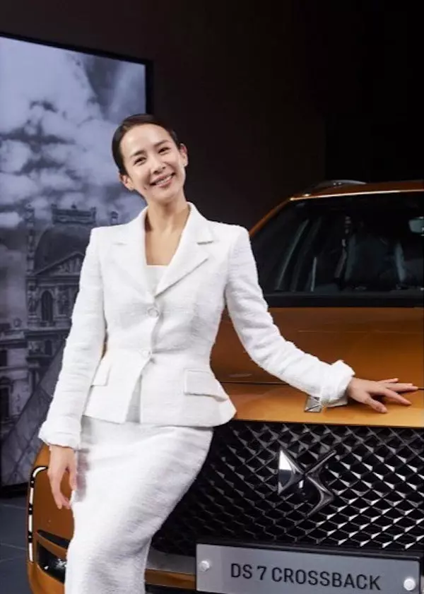 30 Hot Cho Yeo Jeong Photos 12thBlog
