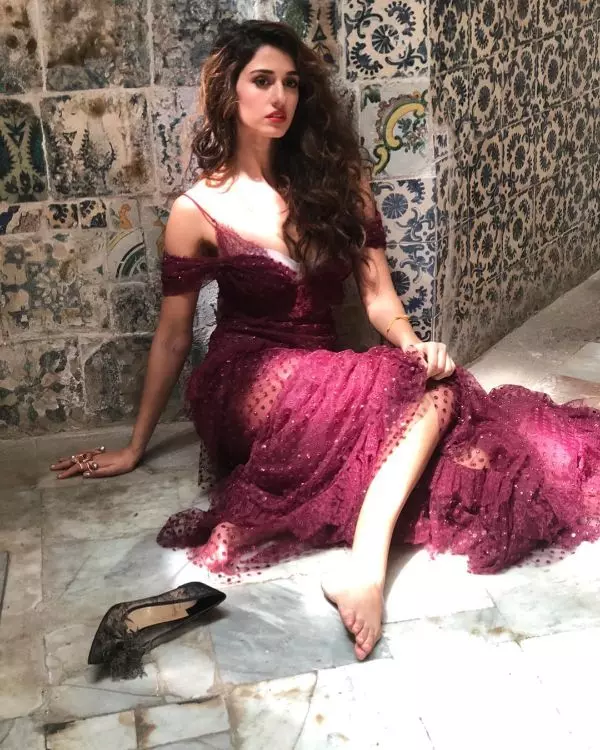 Sexy Half Nude Disha Patani Photos ThBLOG