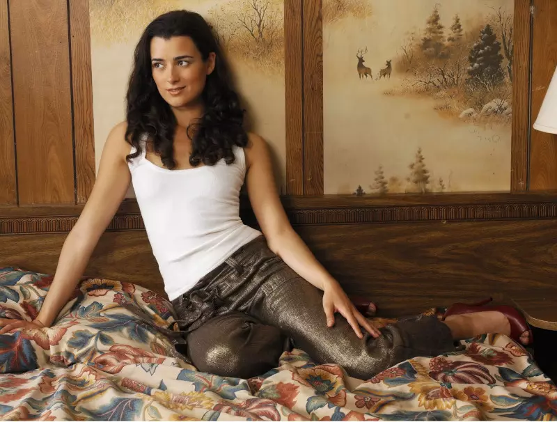 Hot Cote De Pablo Almost Naked Photos ThBLOG