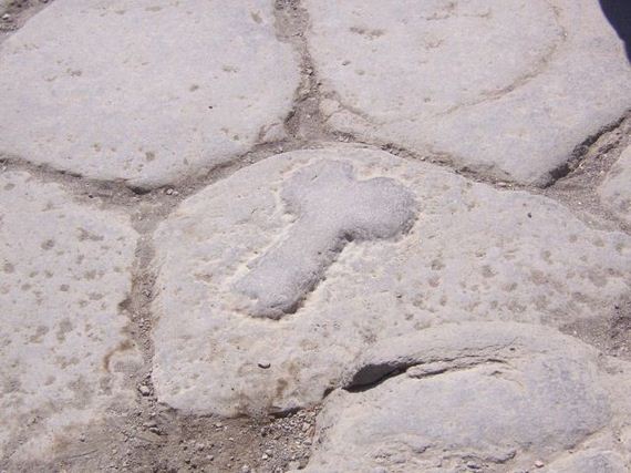 d439