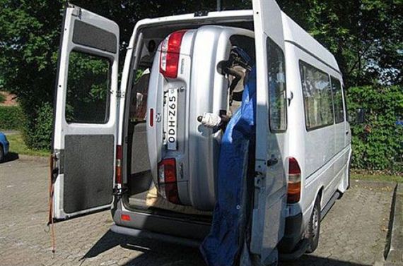 d695