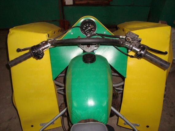 d772