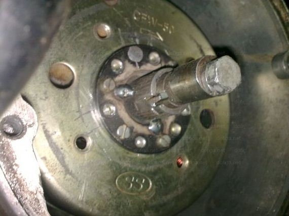 d772