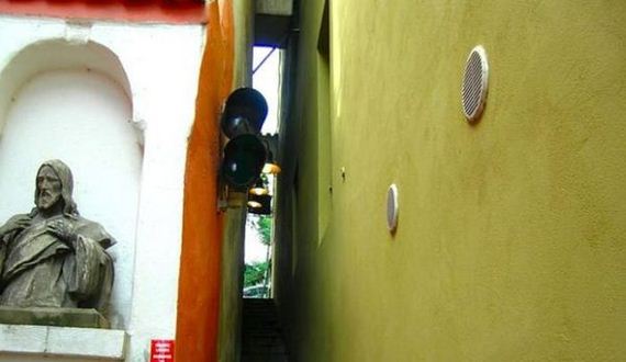 d782