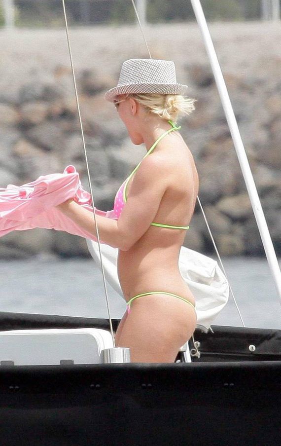 Britney-Spears-in-a-Pink-Bikini-on-a-Boat
