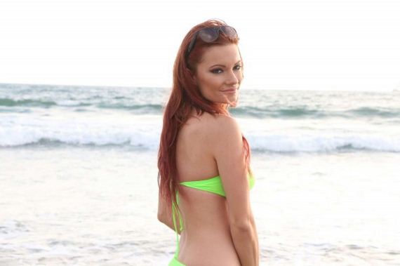 Caitlin-OConnor-Bikini-Photos-at-Malibu