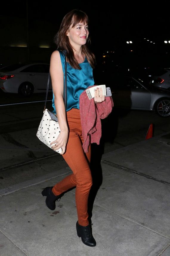 Dakota-Johnson-at-Craigs-Restaurant