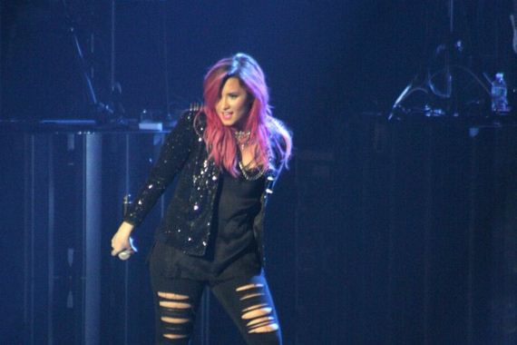 Demi-Lovato---Performs-Live-in-Camden