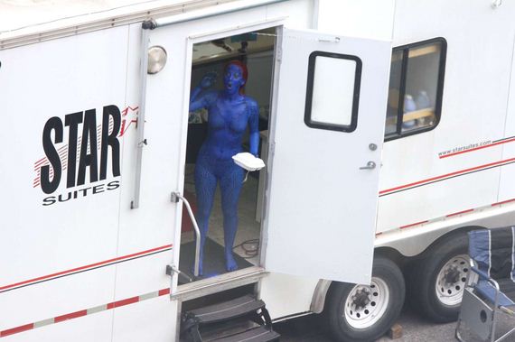 Jennifer-Lawrence-on-the-X-Men-set-in-Montreal