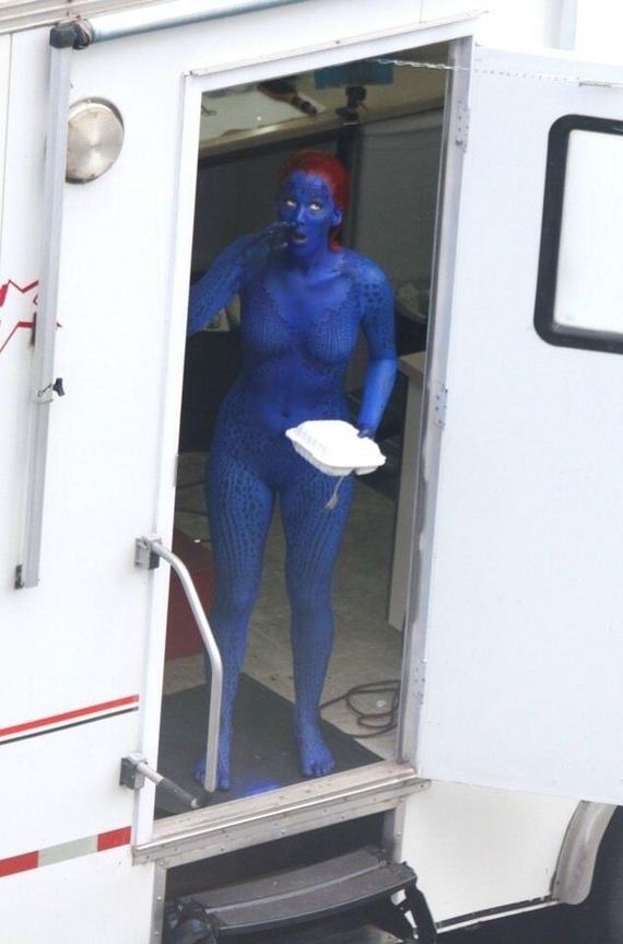 Jennifer-Lawrence-on-the-X-Men-set-in-Montreal