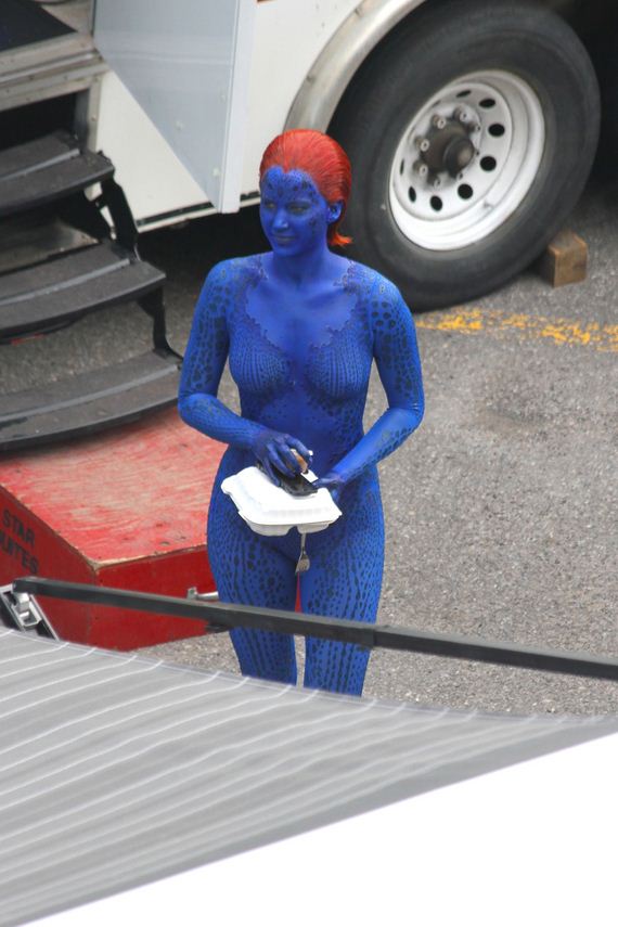 Jennifer-Lawrence-on-the-X-Men-set-in-Montreal