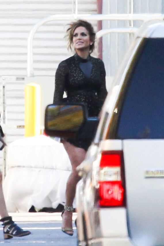 Jennifer-Lopez-in-Black-Mini