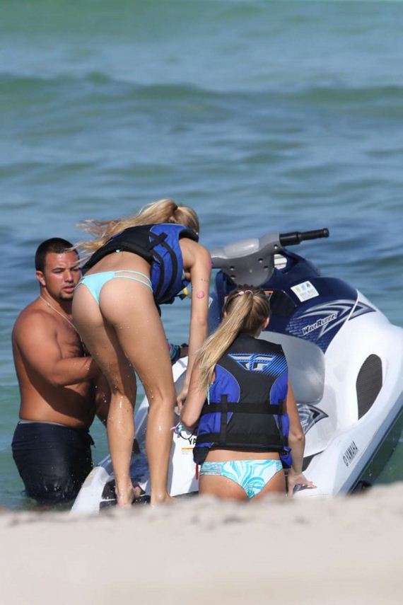 Josie-Canseco-in-bikini-in-Miami