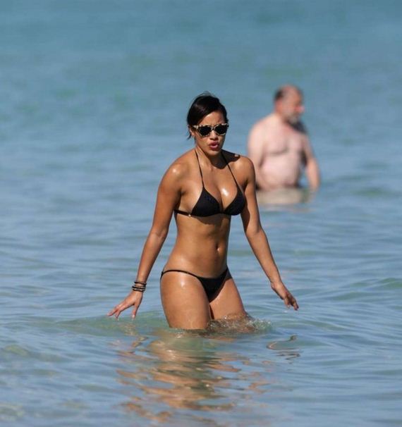 Julissa-Bermudez-Black-Bikini-Photos