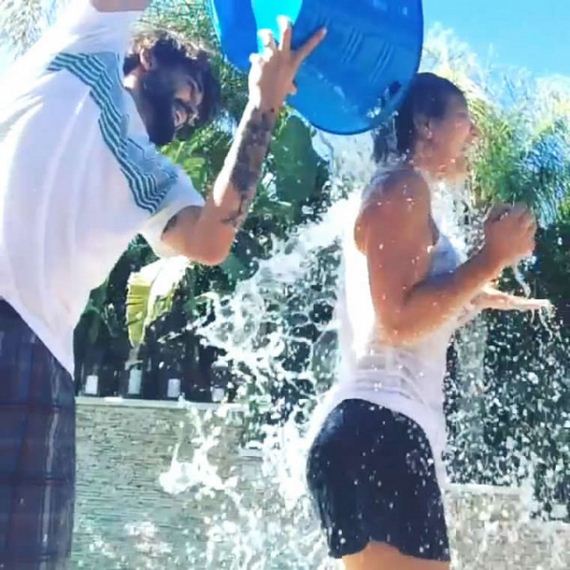 Kaley-Cuoco-Doing-The-ALS