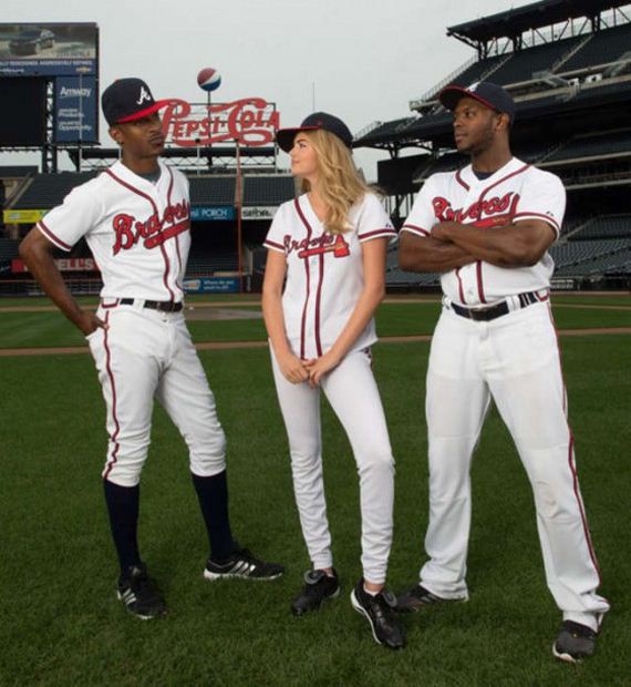 Kate-Upton-Butt-Shot-Making-of-Sports