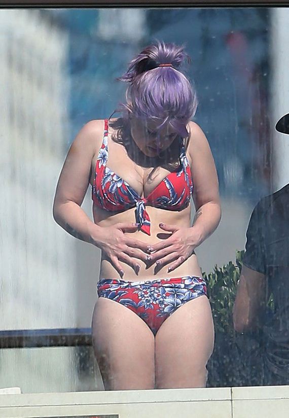 Kelly-Osbourne-in-Bikini-on-Australian