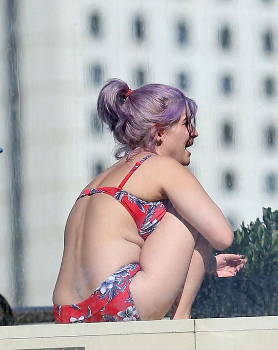 Kelly-Osbourne-in-Bikini-on-Australian