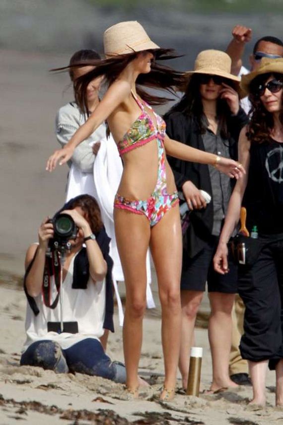 Kendall-Jenner-at-a-Bikini-Photoshoot