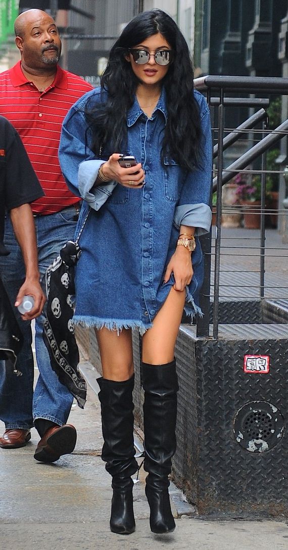 Kylie-Jenner-in-Black-Boots