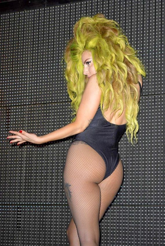 Lady-Gaga-Ass-in-Fishnets