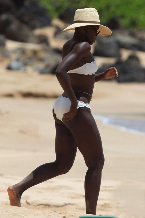 Lupita-Nyongo-in-Bikini-2014