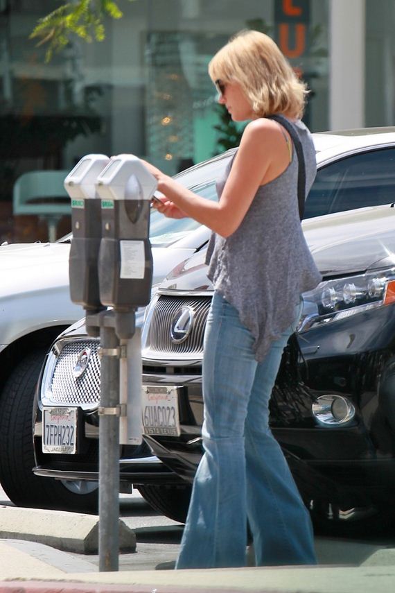 Malin-Akerman2