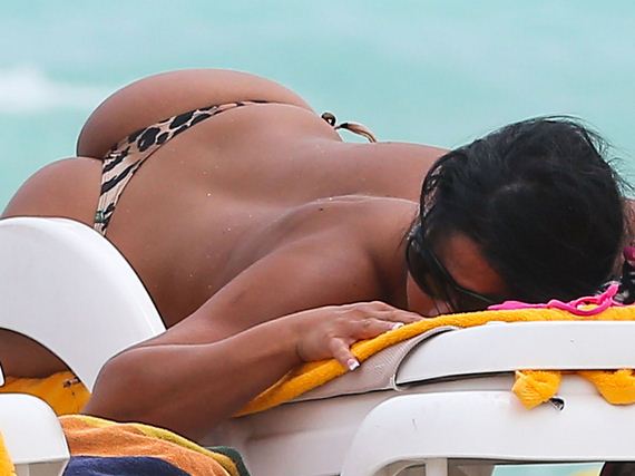 Maripily-Rivera-Bikini-in-Miami-09