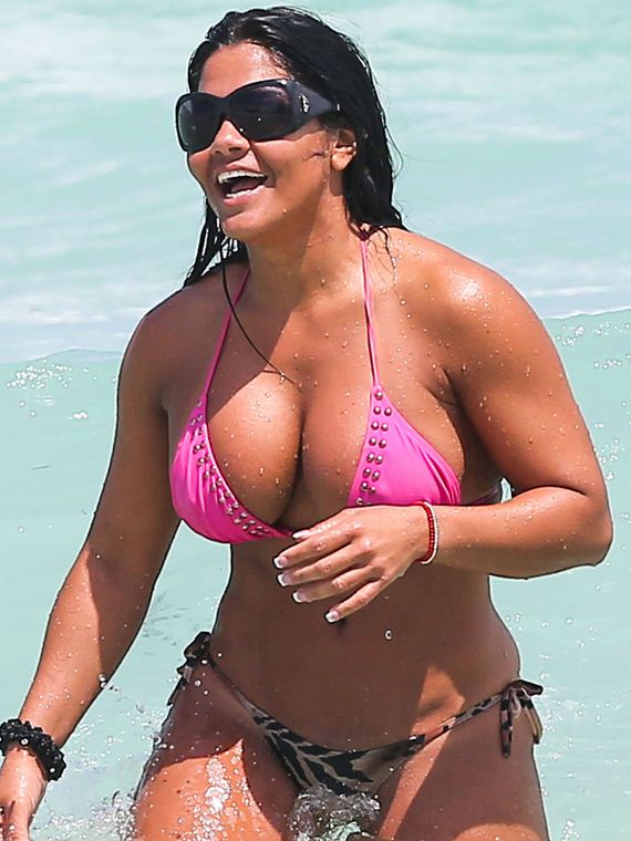 Maripily-Rivera-Bikini-in-Miami-09