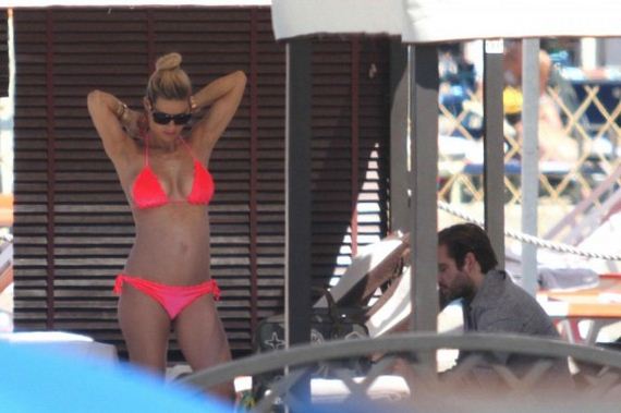 Michelle-Hunziker-in-bikini