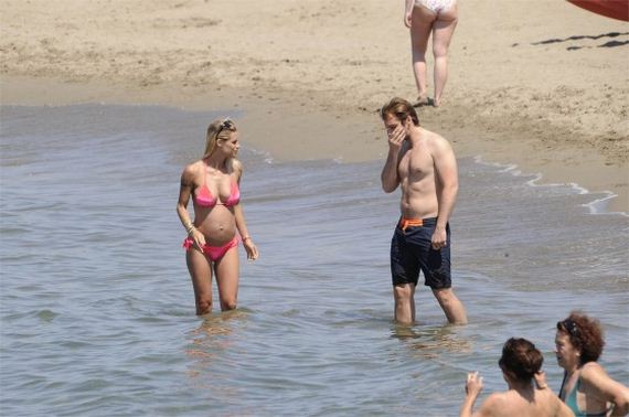 Michelle-Hunziker-in-bikini