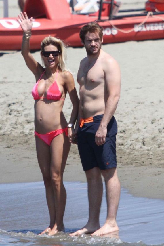 Michelle-Hunziker-in-bikini