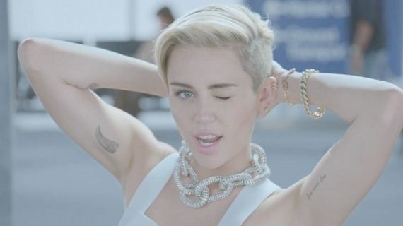 Miley-Cyrus---2013-MTV-Europe-Music-Awards