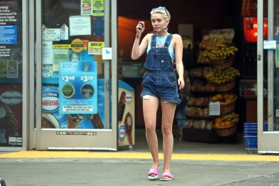 Miley-Cyrus-Spotted