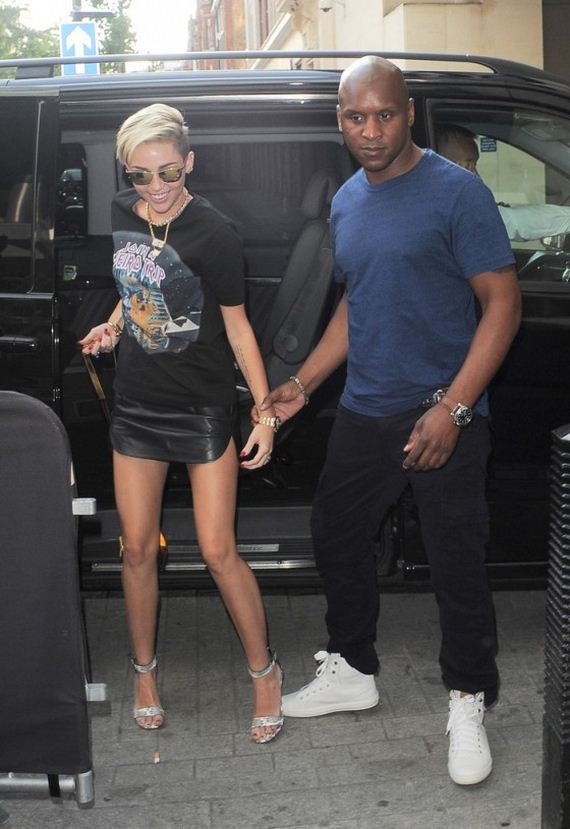 Miley-Cyrus-at-BBC-Radio