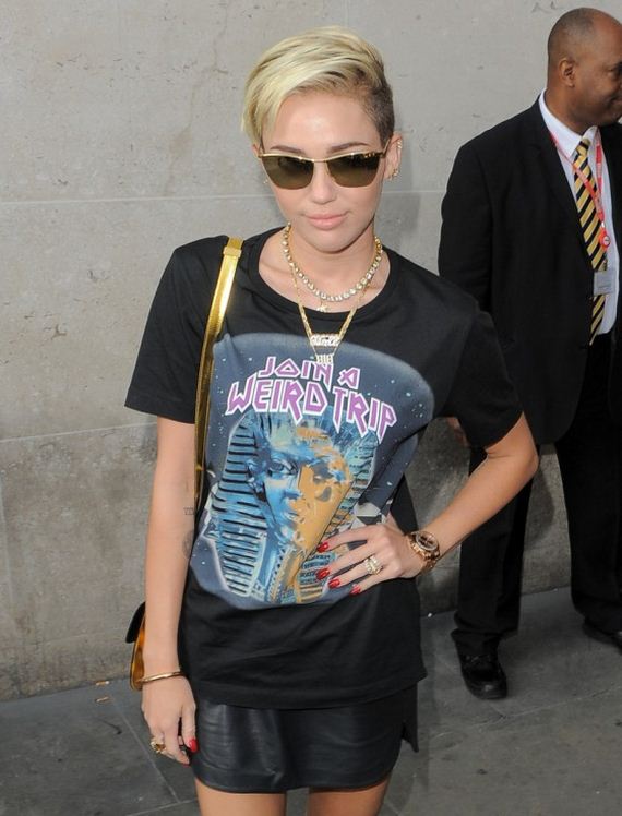 Miley-Cyrus-at-BBC-Radio