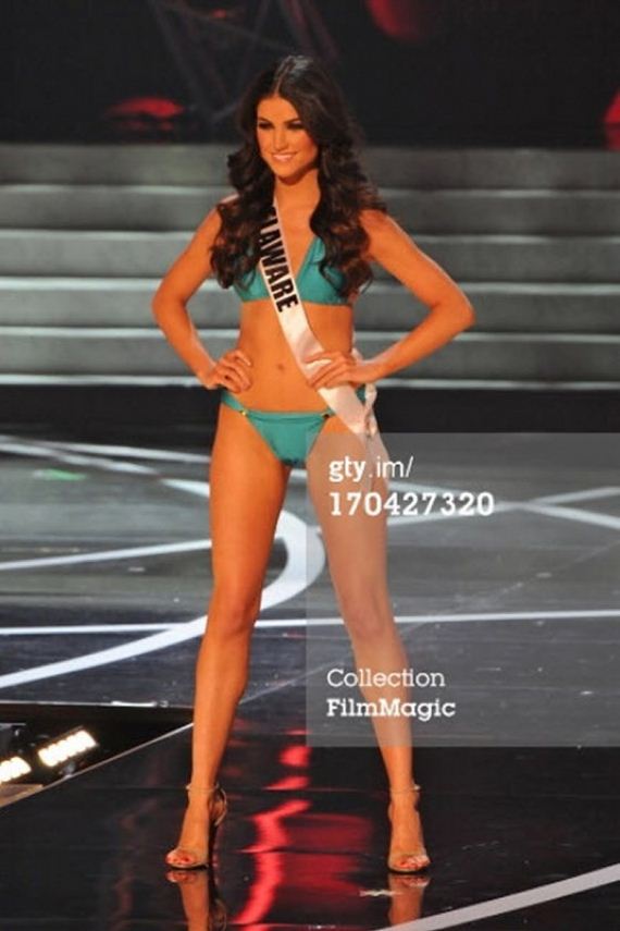Miss-USA-2013-contestants-in-bikinis