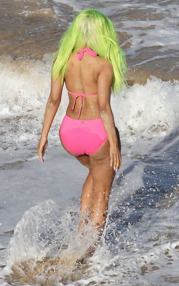 Nicki Minaj’s Pink Bikini-Clad "Starship" Beach Oahu, Hawaii.