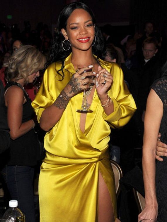 Rihanna-GRAMMY-2014-Clive-Davis-Pre-Grammy