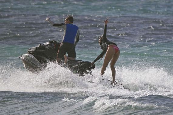 Rihanna-jetskiing-in-Hawaii