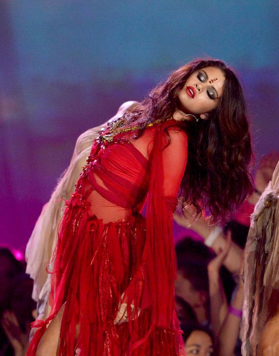 Selena-Gomez-MTV-Movie-Awards-2013